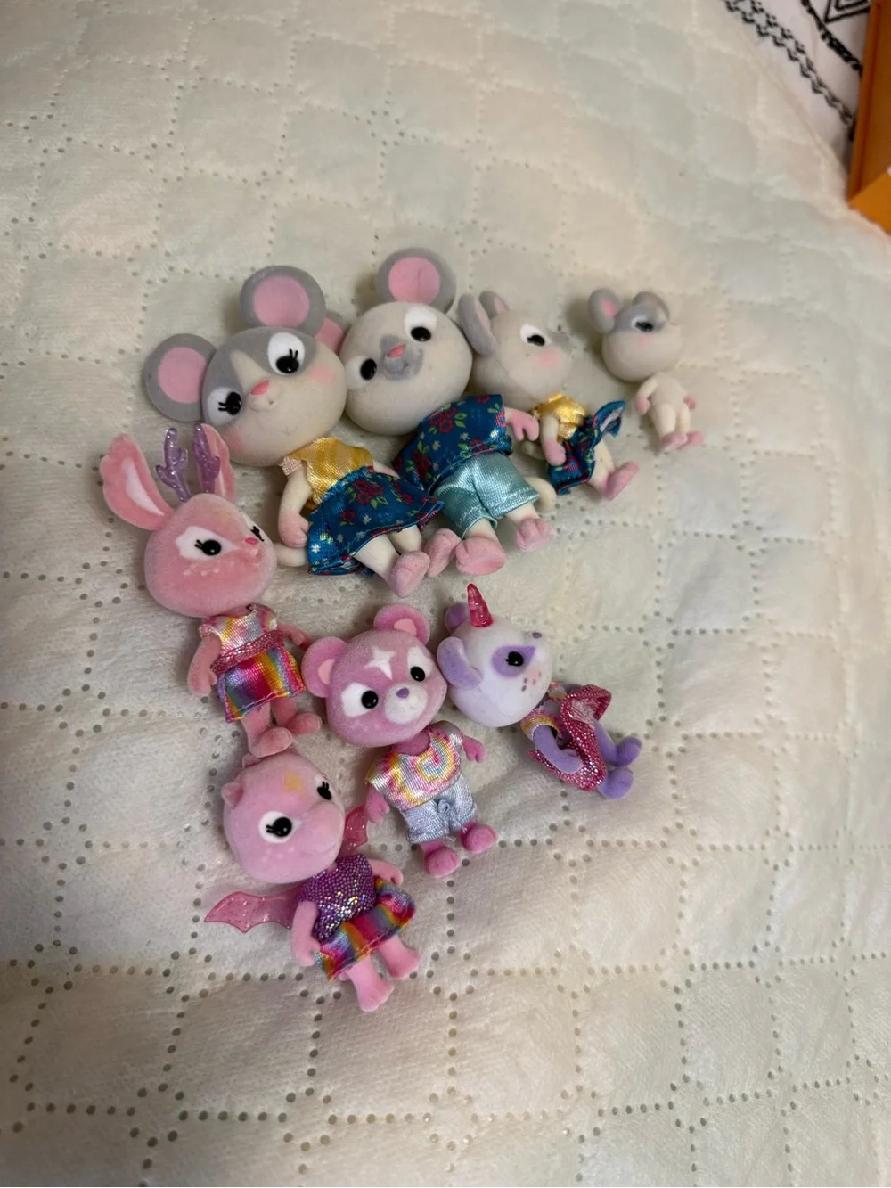 Honey Bee Acres Fantasy Lot 8